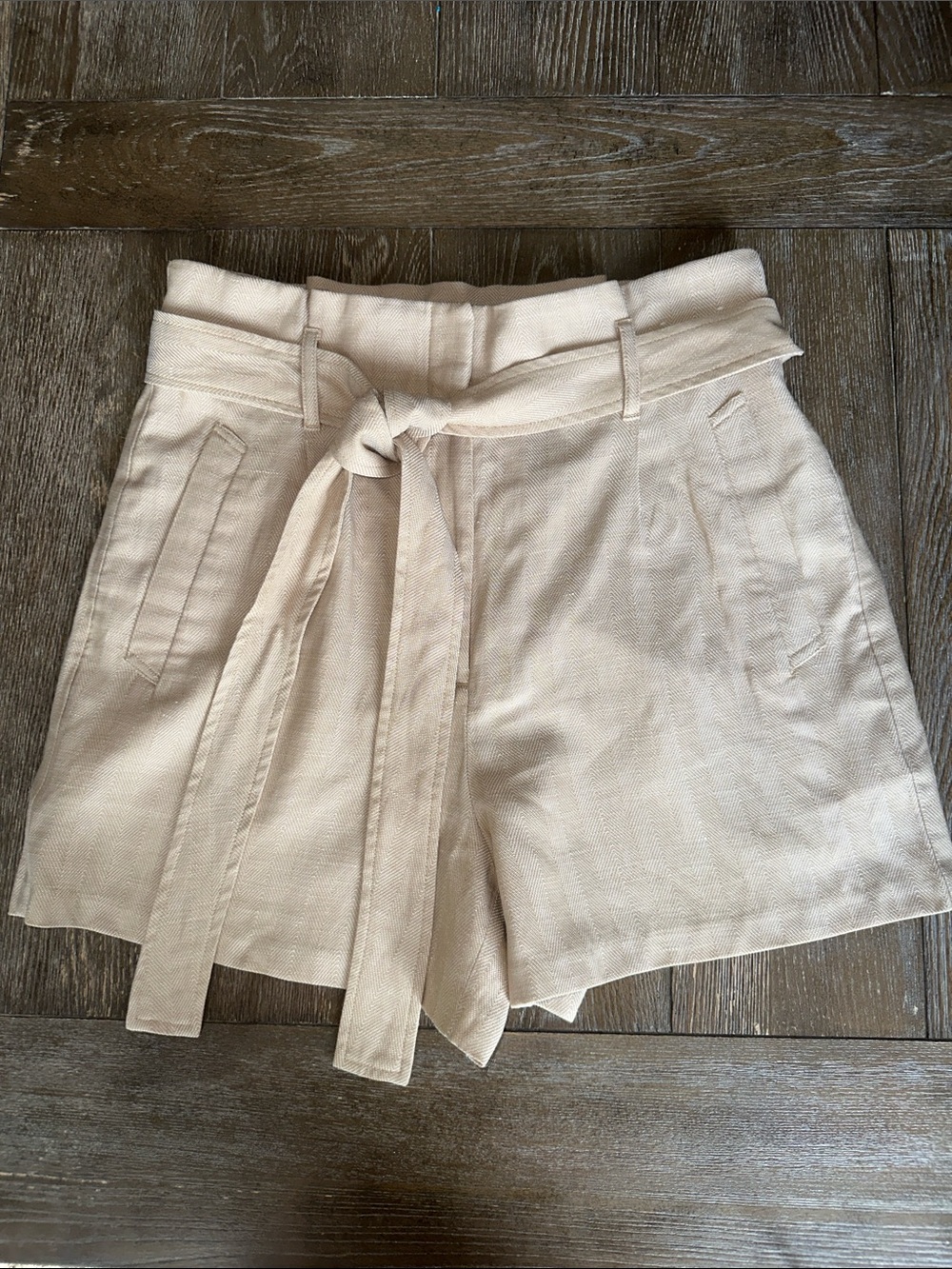 Express Paperbag Waist Tie Belt Shorts Cream Beige Size 8